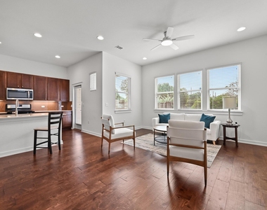 8901 Parker Ranch Cir - Photo Thumbnail 5