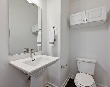 8901 Parker Ranch Cir - Photo Thumbnail 14
