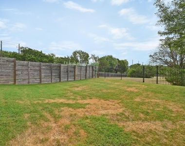 8901 Parker Ranch Cir - Photo Thumbnail 30