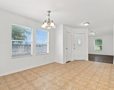5708 Colinton Ave - Photo Thumbnail 2