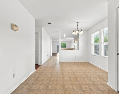 5708 Colinton Ave - Photo Thumbnail 3