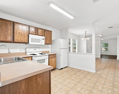 5708 Colinton Ave - Photo Thumbnail 5
