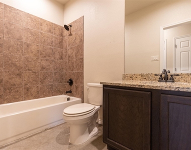 271 Joanne Loop Loop - Photo Thumbnail 14