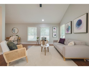 3203 Foster Ln - Photo Thumbnail 7