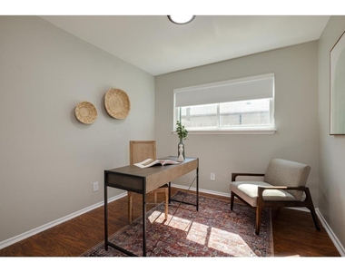 3203 Foster Ln - Photo Thumbnail 23