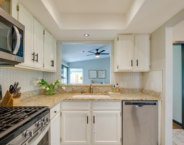 3203 Foster Ln - Photo Thumbnail 15