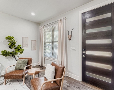 18803 Hogan Cir - Photo Thumbnail 6