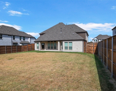 1611 Mcmaster Ln - Photo Thumbnail 34