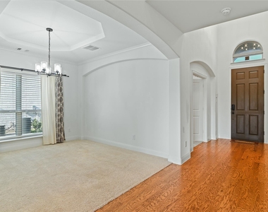 1611 Mcmaster Ln - Photo Thumbnail 11