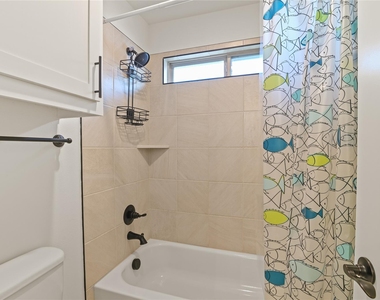 1611 Mcmaster Ln - Photo Thumbnail 30