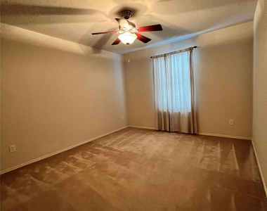 2632 Century Park Blvd - Photo Thumbnail 12
