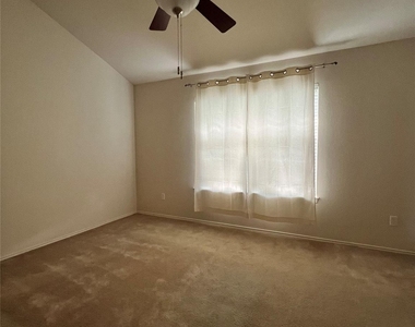 2632 Century Park Blvd - Photo Thumbnail 7