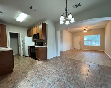 2632 Century Park Blvd - Photo Thumbnail 3