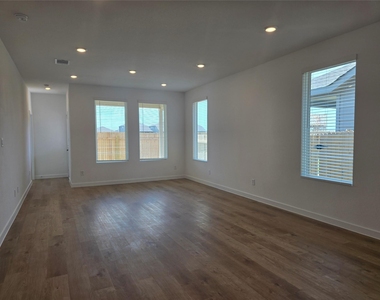 229 Mets Way - Photo Thumbnail 13
