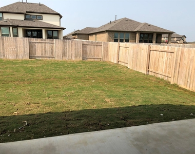 2746 Fortezza Way - Photo Thumbnail 12