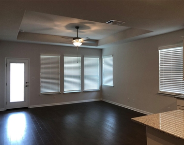 2746 Fortezza Way - Photo Thumbnail 6