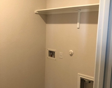 2746 Fortezza Way - Photo Thumbnail 9