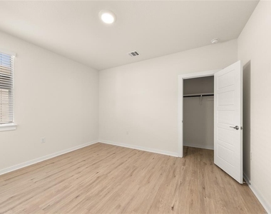 13809 Lubeck Dr - Photo Thumbnail 28