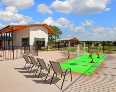 1624 Stone House Dr - Photo Thumbnail 18
