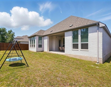 120 Shady Spring Trl - Photo Thumbnail 21