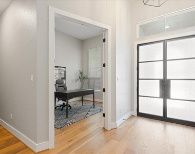 120 Shady Spring Trl - Photo Thumbnail 2