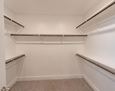 7400 Travertine Spring Dr - Photo Thumbnail 11