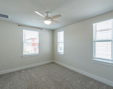 7400 Travertine Spring Dr - Photo Thumbnail 13