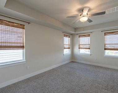 7400 Travertine Spring Dr - Photo Thumbnail 8