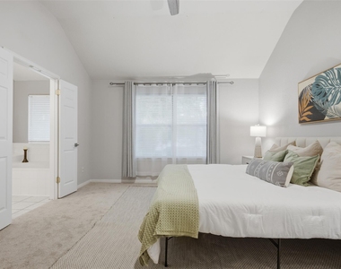 2903 Pioneer Way - Photo Thumbnail 14
