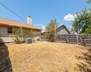 409 Greenlawn Blvd - Photo Thumbnail 29