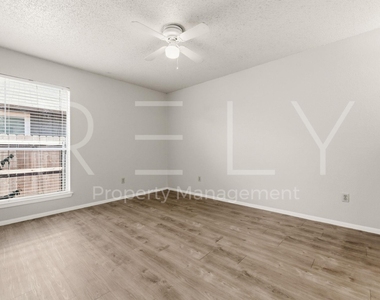 409 Greenlawn Blvd - Photo Thumbnail 17