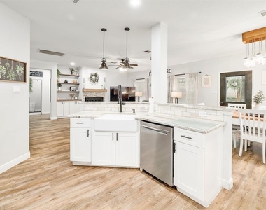 3019 Plantation Dr - Photo Thumbnail 8