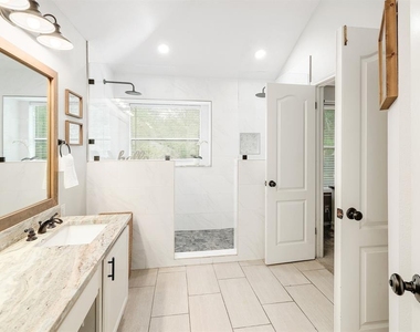 3019 Plantation Dr - Photo Thumbnail 22