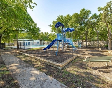 3019 Plantation Dr - Photo Thumbnail 32