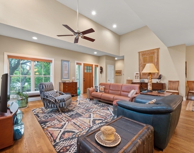 3822 Ridgelea Dr - Photo Thumbnail 4