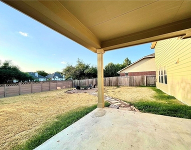906 Mesquite Hollow Pl - Photo Thumbnail 31
