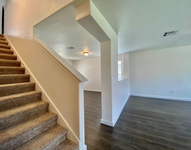 6608 Ferrystone Pass - Photo Thumbnail 20