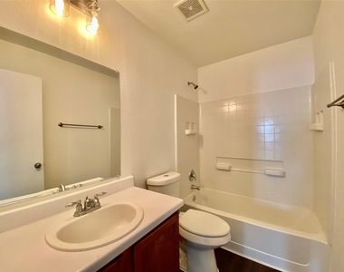 6608 Ferrystone Pass - Photo Thumbnail 6