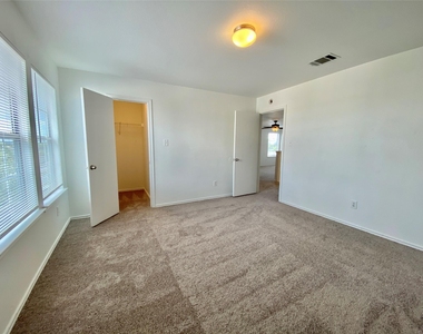 6608 Ferrystone Pass - Photo Thumbnail 11