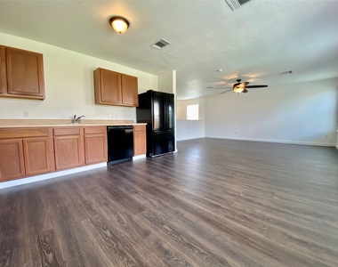 6608 Ferrystone Pass - Photo Thumbnail 15