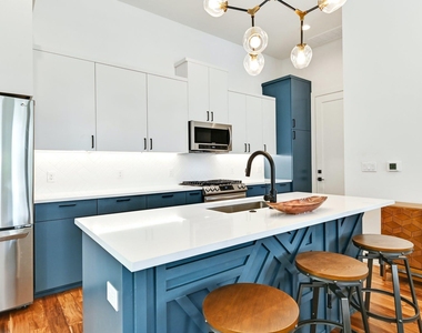 1407 Greenwood Ave - Photo Thumbnail 1
