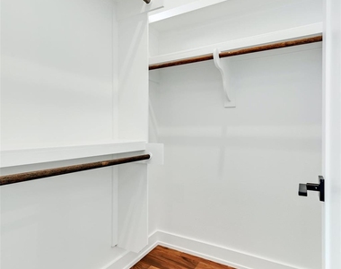 1407 Greenwood Ave - Photo Thumbnail 12