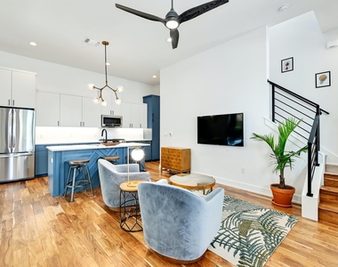 1407 Greenwood Ave - Photo Thumbnail 4