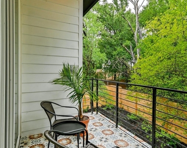 1407 Greenwood Ave - Photo Thumbnail 15