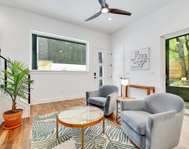 1407 Greenwood Ave - Photo Thumbnail 5