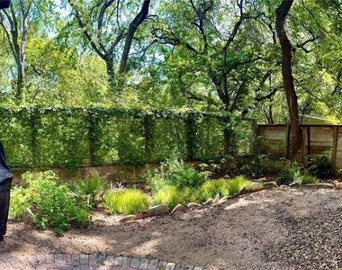 702 W Gibson St - Photo Thumbnail 7