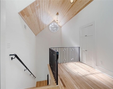 702 W Gibson St - Photo Thumbnail 31