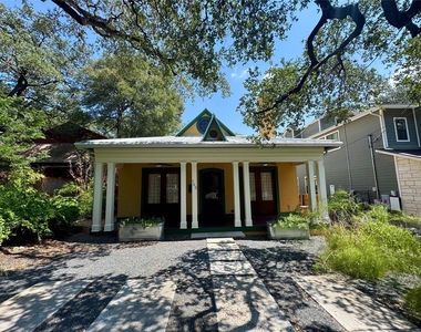 702 W Gibson St - Photo Thumbnail 4