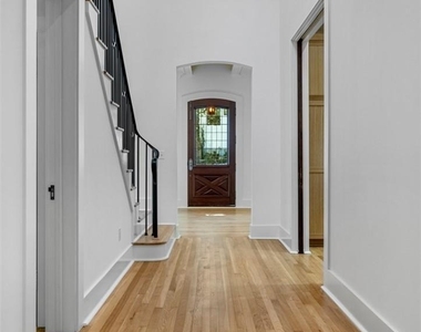 702 W Gibson St - Photo Thumbnail 28
