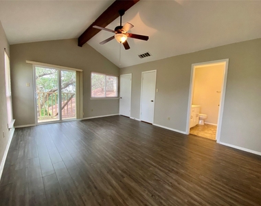 7219 Scenic Brook Dr - Photo Thumbnail 18